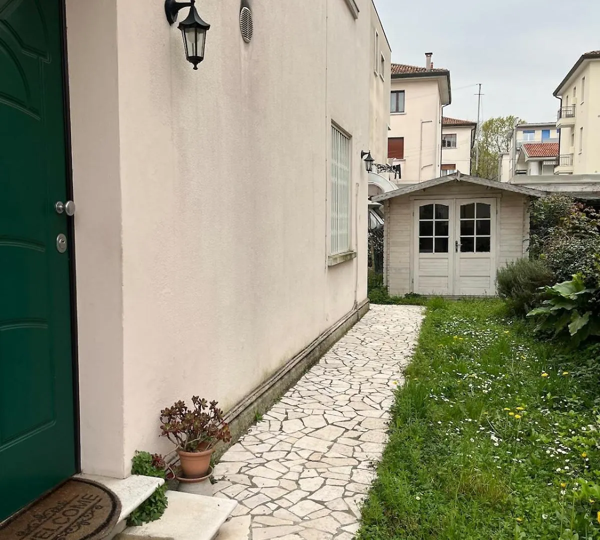 Silvio Trentin Apartment Venice Italy